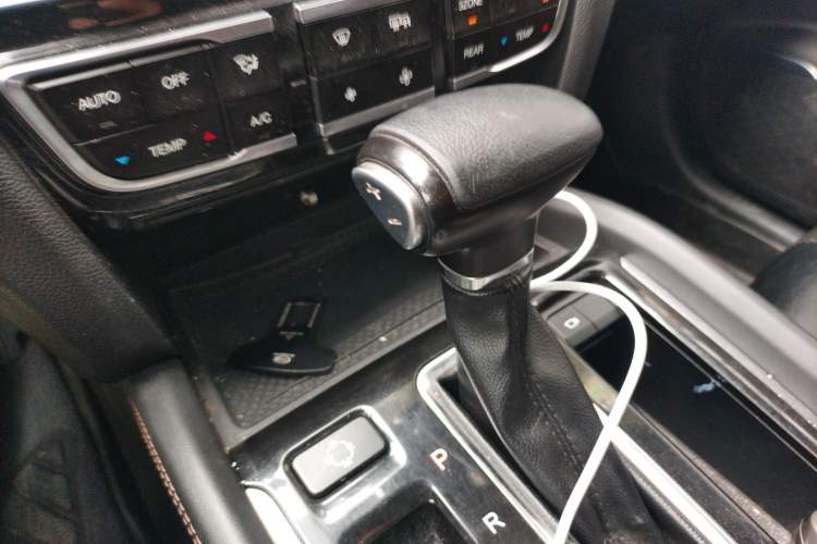 Used GAC Trumpchi GS8 2017 320T Two-Wheel Drive Luxury Smart Connectivity Version (7 Seats)