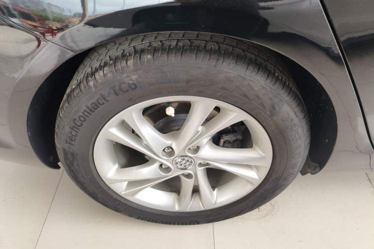 Used Buick Regal 2020 552T Elite Edition Right Rear Wheel Hub