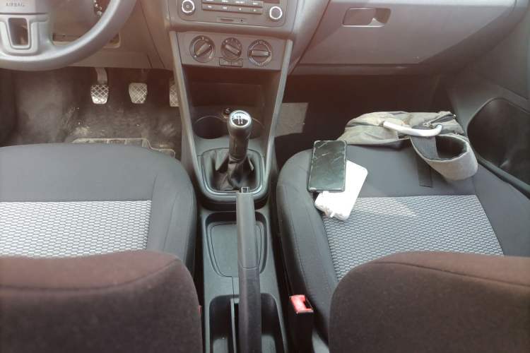 Used Volkswagen Polo 2013 1.4L Manual Fashion Edition Gear Lever