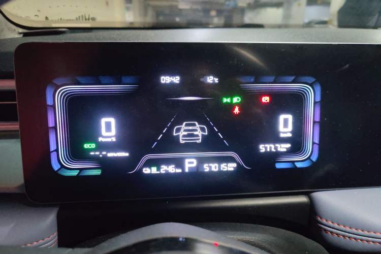 Used Geometry E Firefly 2022 401 km Linglong Tiger 5 Seats