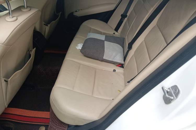 Used Mercedes-Benz C-Class 2013 C 260 CGI Fashion Model
