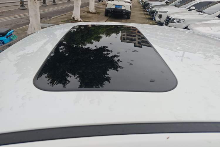 Used Geely Auto Emgrand 2026 Model 5th Generation 1.5L CVT Prestige Edition Roof