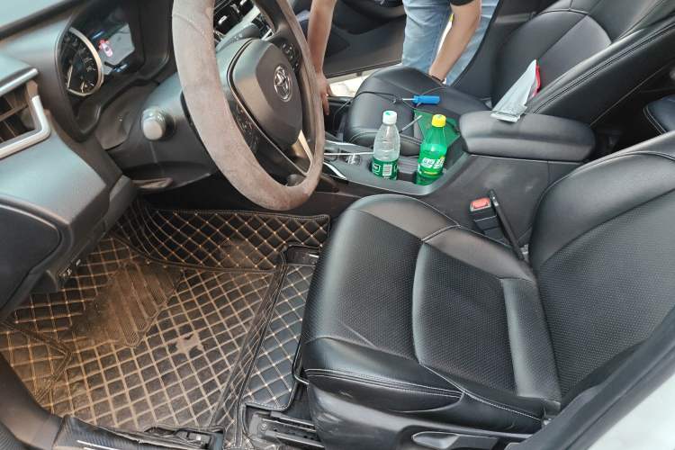 Used Toyota Levin 2023 2.0L Leading Edition
