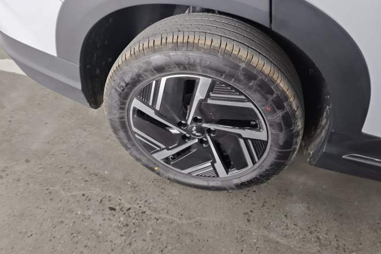 Used Wuling Xingguang S 2025 Model, 130km Leading Edition Exterior 5