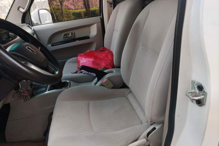 Used Jinbei New Hiace S 2021 1.5L Wealth Van Non-Air-Conditioned Version China VI Standard SWC15M Left Rear Seat