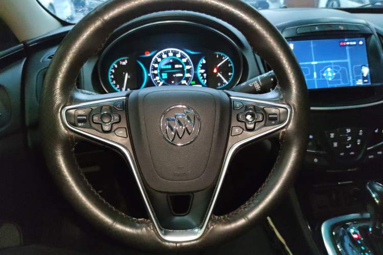 Used Buick Regal 2015 1.6T Elite Tech Model Steering Wheel