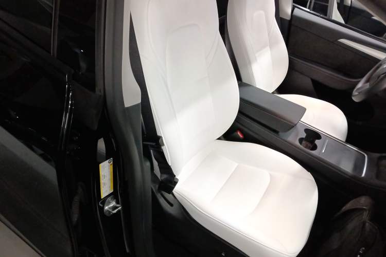 Used Tesla Model Y 2022 Rear-Wheel-Drive Version
