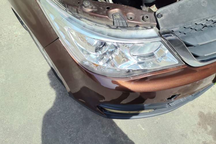 Used Baojun 730 2016 1.5L Manual Standard Version 7 Seats Right Front Headlight