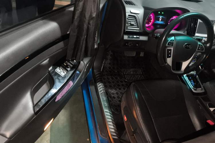 Used BYD Surui 2014 1.5TID Automatic Luxury Model
