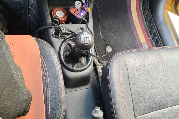 Used Suzuki Swift 2015 1.5L Manual Limited Edition Gear Lever