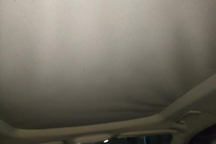 Used Ford Edge 2015 2.0T GTDi 4x4 High-Grade Model Headliner