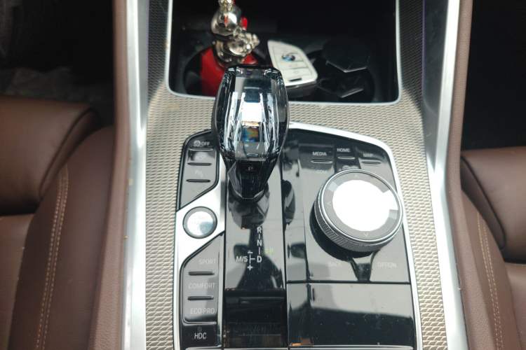 Used BMW X6 2022 Restyled xDrive40i M Sport Package Gear Lever