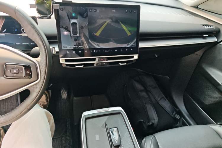 Used Venucia VX6 2023 520 Air Audio And AC Panel