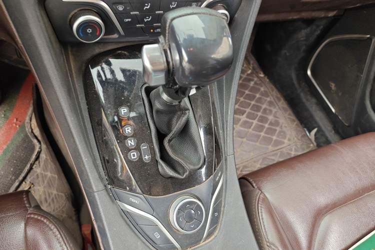 Used Haima V70 2016 1.5T Automatic Comfort & Enjoyment Version 7 Seats
