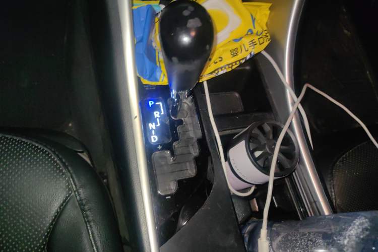 Used Hyundai Sonata 2011 2.0L Automatic Luxury Edition
