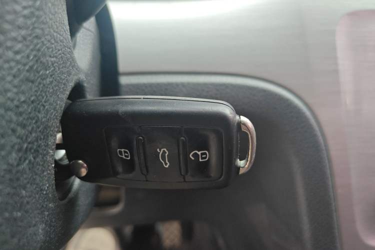 Used Volkswagen Lavida 2013 Restyled Classic 1.6L Automatic Comfort Edition Vehicle Key