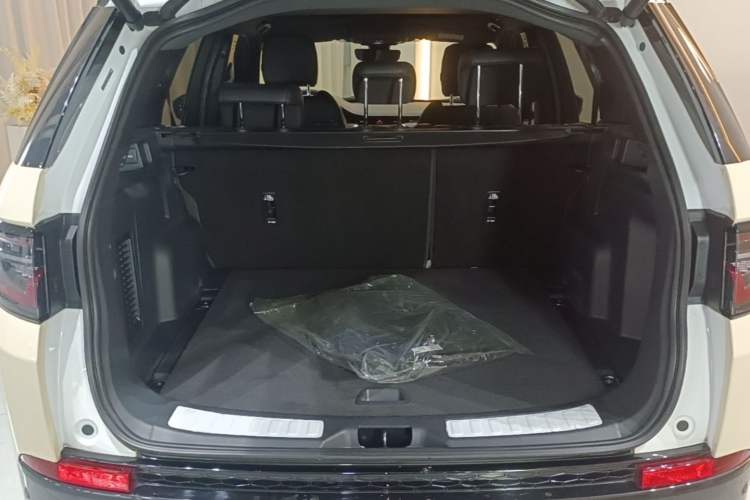 Used Land Rover Discovery Sport 2021 249 PS R-Dynamic S Performance Edition
