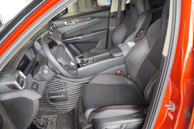 Used Lynk & Co 01 2019 2.0T Four-Wheel Drive Genie Pro Version China V Emission Standard
