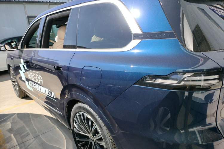 Used Deepal S09 2025 Four-Wheel Drive Ultra+ Custom Edition