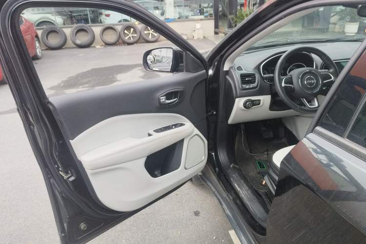 Used Jeep Compass 2017 200T Automatic Comfort Edition