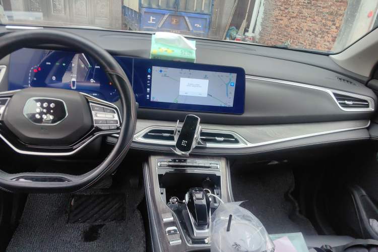 Used Landian E5 2024 Honor Edition 100KM Comfort Model 7 Seats