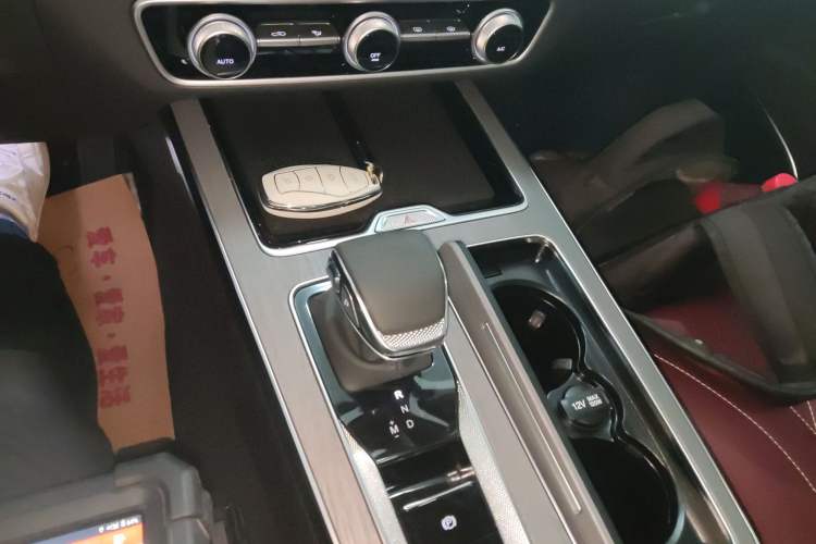 Used Hongqi HS5 2026 Model 2.0T Two-Wheel Drive Qi Xiang Pro Edition