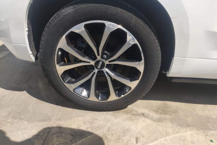 Used Wey VV7 2017 2.0T Ultra-Luxury Version Exterior 5