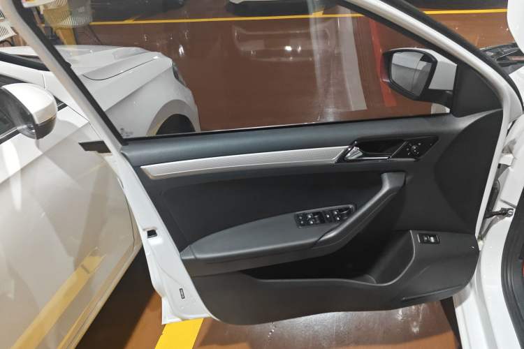 Used Jetta VA3 2019 1.5L Automatic Enjoyment Edition Left Front Door Interior