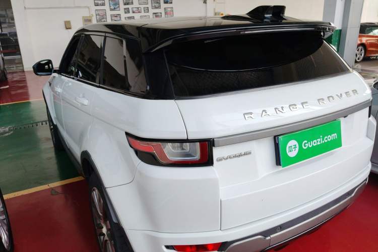 Used Land Rover Range Evoque 2017 2.0T British-Style Prestige Edition Rear Left 45 Deg