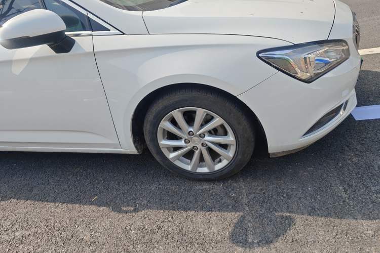 Used Buick Verano 2015 Sedan 15S Automatic Ambition Model Right Front Wheel Hub