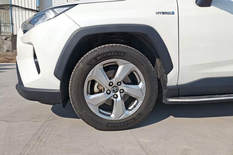 Used Toyota RAV4 2020 Dual-Engine 2.5L E-CVT Two-Wheel Drive Elite Edition