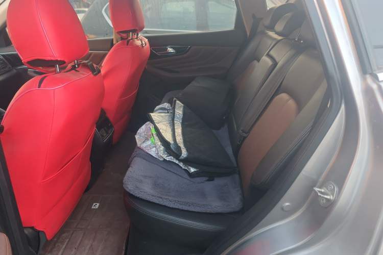 Used Dongfeng Aeolus AX7 2018 Classic 1.6T Automatic Luxury Model