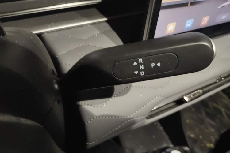 Used Dongfeng NAMMI 01 2024 330 Plus Smart+ Gear Lever