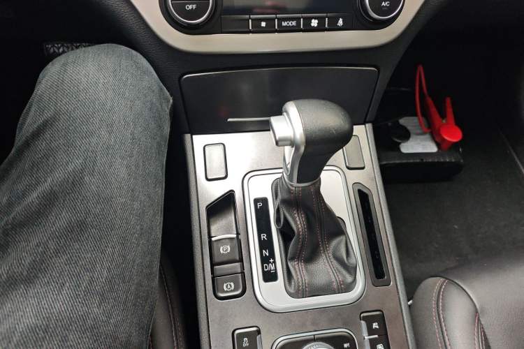 Used Haval H6 Coupe 2018 Blue Label 1.5T Automatic Two-Wheel Drive Ultra-Luxury Model Gear Lever