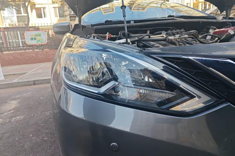 Used Nissan Sylphy 2021 Classic 1.6XE CVT Comfort Edition Right Front Headlight