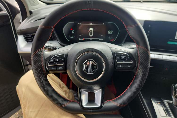 Used MG 5 2022 180 DVVT CVT Youth Luxury Edition
