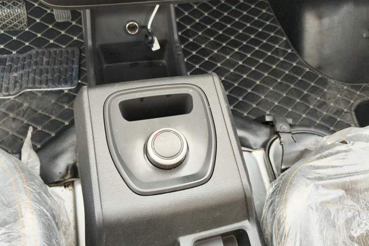 Used Karry Xiaoxiang X7 2024 AVIC Battery (3815 Cargo Box) Side-Panel Truck – Deluxe Model