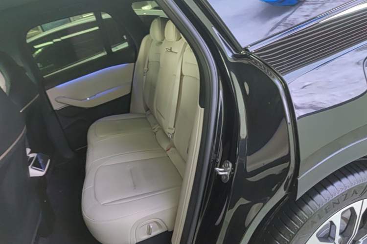 Used Nio ES6 2024 75 kWh Left Rear Seat