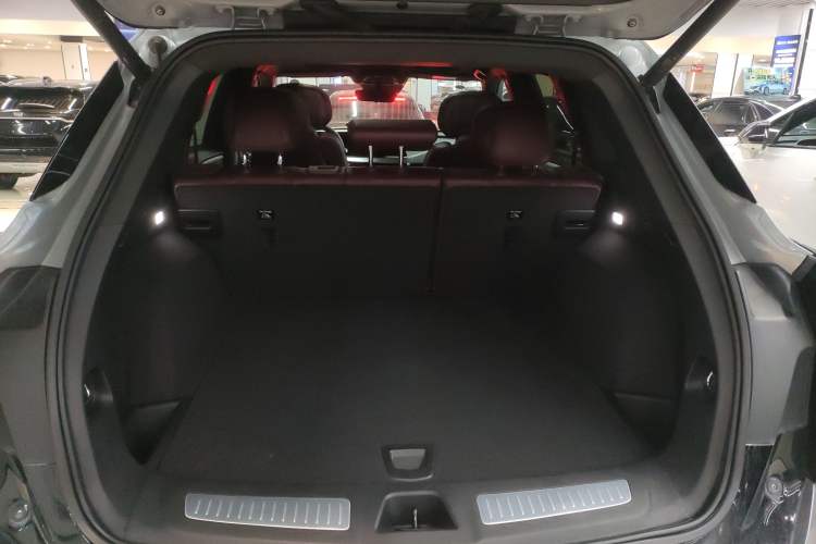 Used Cadillac XT5 2025 2.0T Platinum Edition