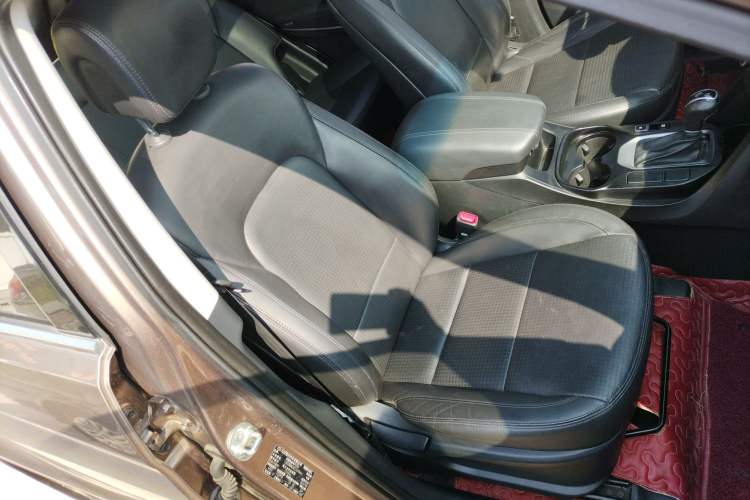 Used Hyundai Santa Fe 2013 2.4L Automatic Two-Wheel Drive Smart Version