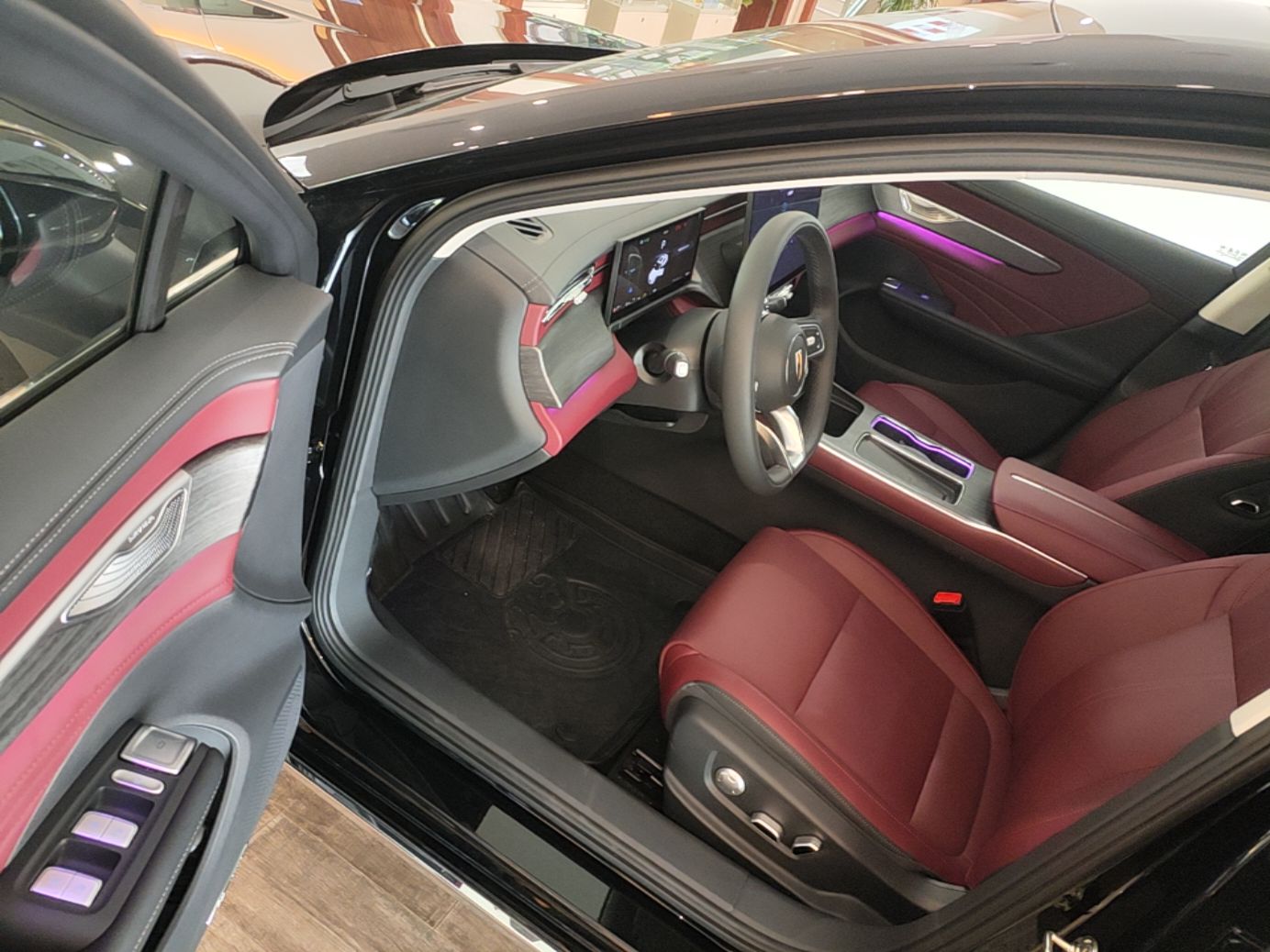Hongqi H5 2026 Model 2.0T Automatic Qi Ling Pro Edition — снимка 20