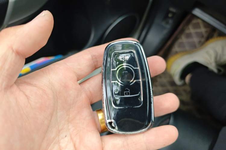 Used Haval H6 2016 Upgraded Model 1.5T Manual Two-Wheel Drive Urban Version Vehicle Key