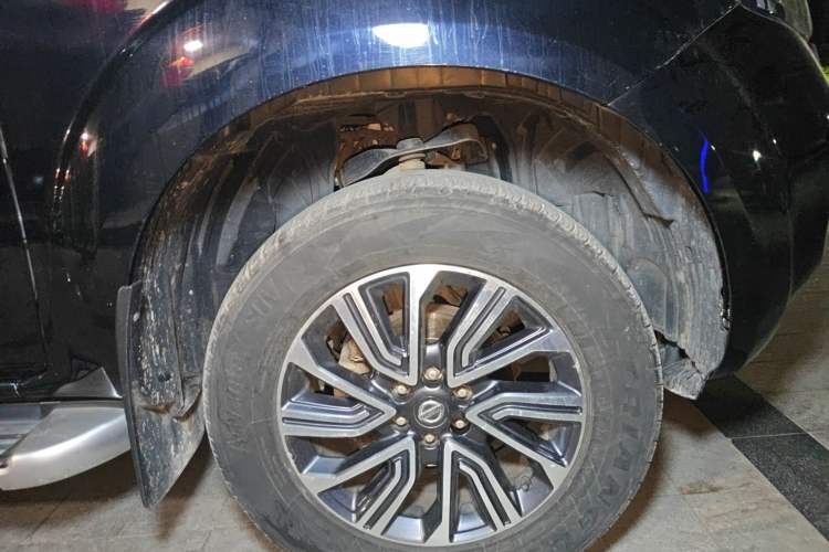 Used Nissan Terra 2018 2.5L Automatic 2WD Luxury Edition Right Front Wheel Hub