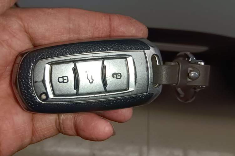 Used Geely Auto Emgrand X7 Sport 2021 Million Edition 1.8TD DCT Two-Wheel Drive Luxury Model Interior 1