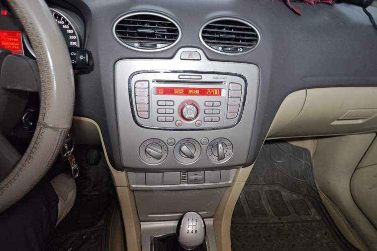 Used Ford Focus 2013 Sedan Classic 1.8L Manual Base Model