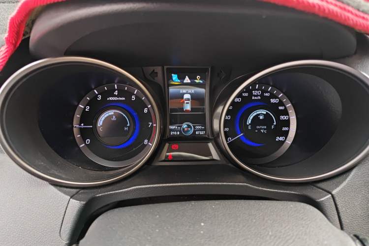 Used Changan CS75 2016 1.5T Manual FENGSHANG Model