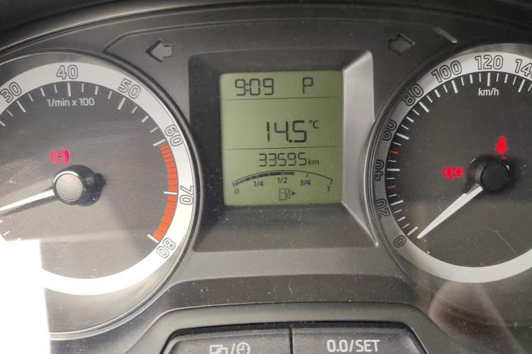 Used Skoda Fabia 2017 1.4L Automatic Car Enjoy Edition Odometer Close Up