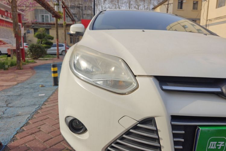 Used Ford Focus 2012 Sedan 1.6L Manual Comfort Model