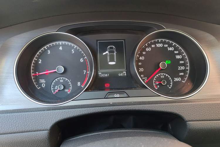 Used Volkswagen Golf 2014 1.4TSI Automatic Luxury Model