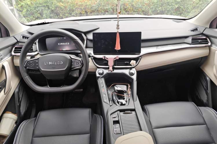 Used Lynk & Co 06 2023 Remix 1.5T Shero